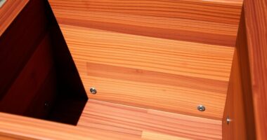 cedar planter box construction